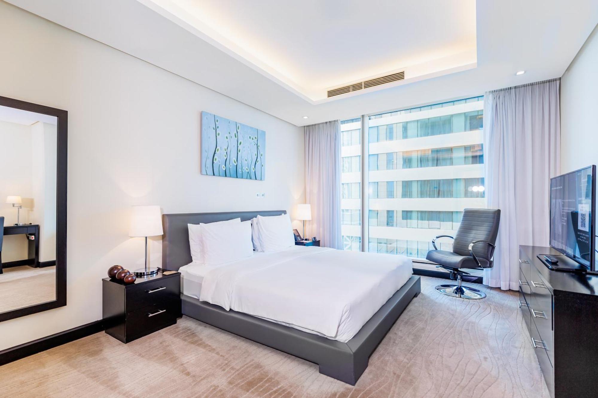 Kempinski Residences & Suites,