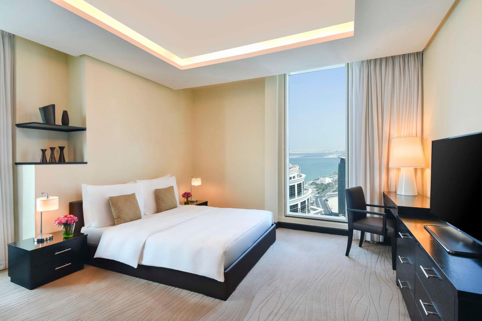 Kempinski Residences&suites, 5*