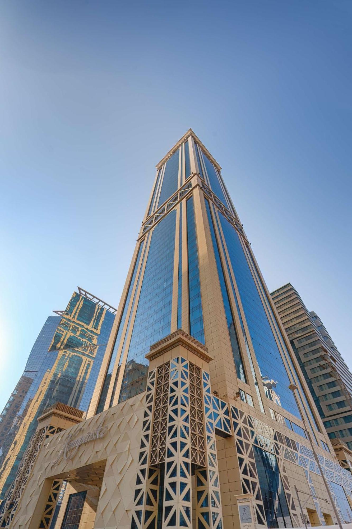 Kempinski Residences & Suites, 5*